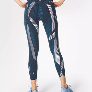 Sweaty Betty Power Cropped Workout Leggings in Blue Wave Print